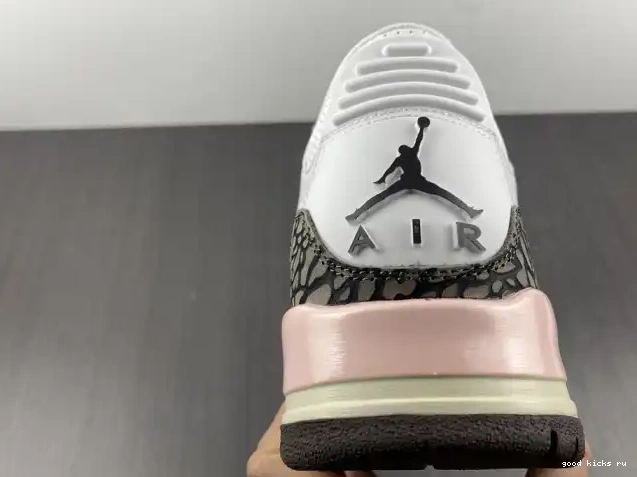 Neapolitan Mocha 3 Air (W) Retro Jordan Dark CK9246-102 0519